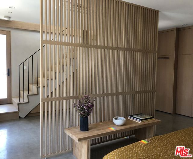 15419 Via De Las Olas, Pacific Palisades CA: https://media.crmls.org/mediaz/23f07d7d-e99e-4260-9d0b-69c41e54cfc1.jpg