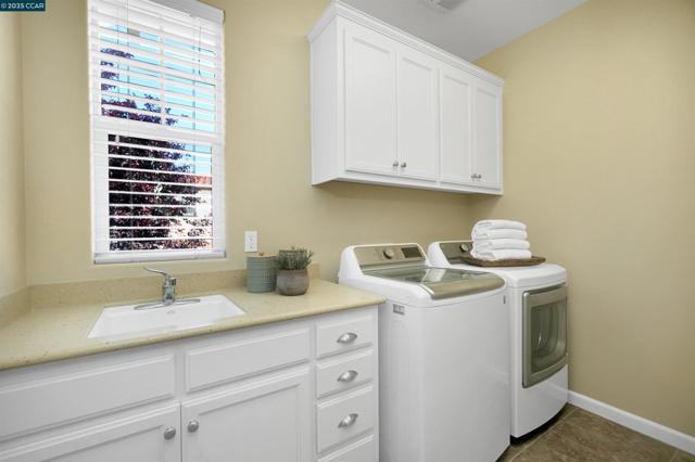 5152 Bengali St, Danville CA: https://media.crmls.org/mediaz/23f081d7-ed0f-40cc-a20c-c062417faf0c.jpg
