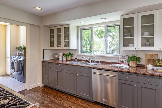 324 Georgetown Avenue, San Mateo CA: https://media.crmls.org/mediaz/23f13dd9-8bde-4ef1-97ca-38b0336a2928.jpg