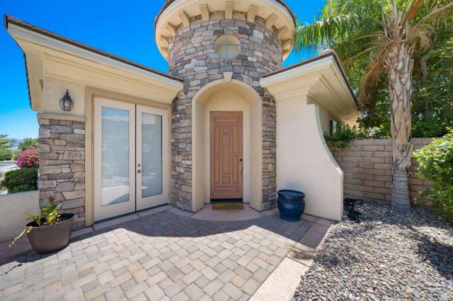 68 Via Del Pienza, Rancho Mirage CA: https://media.crmls.org/mediaz/23f14341-953f-488f-b3e7-52147ffb1da0.jpg
