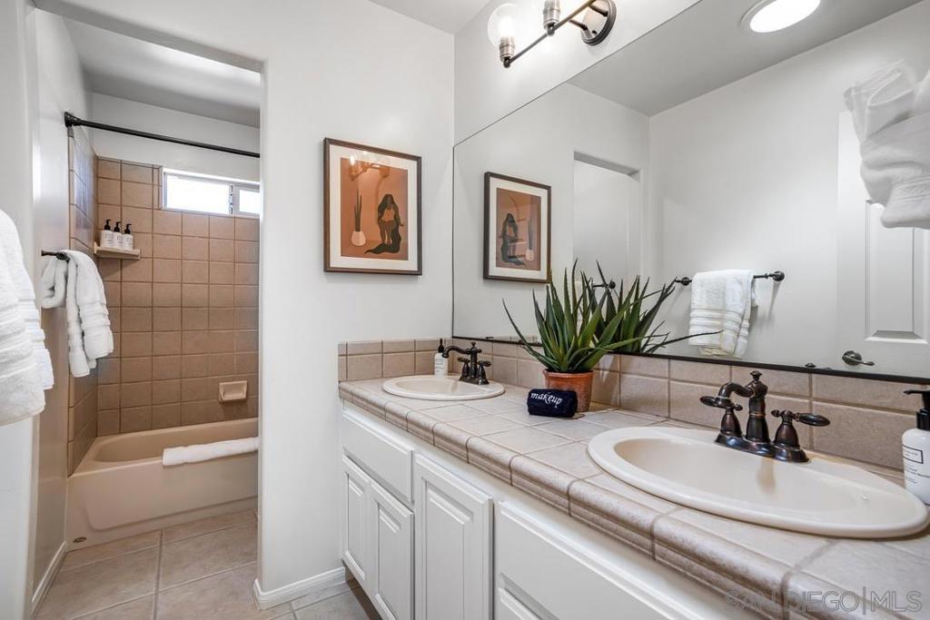 MLS #250040901SD image #27