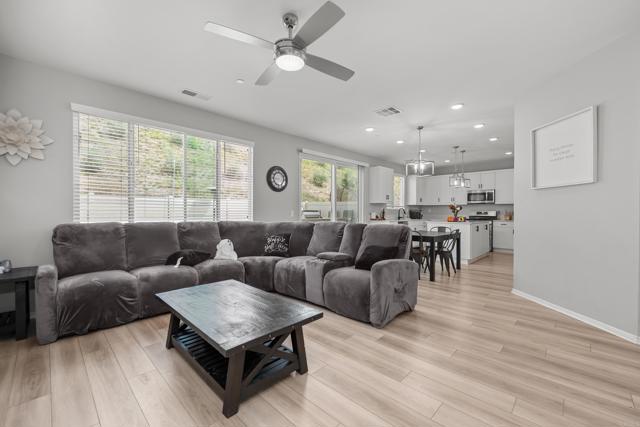 Detail Gallery Image 22 of 33 For 264 Hass Ln, Fallbrook,  CA 92028 - 5 Beds | 3 Baths