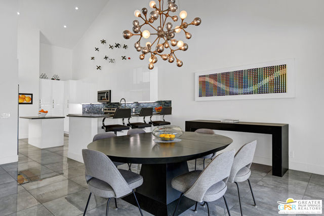 Image 7 of 33 For 186 Kavenish Drive