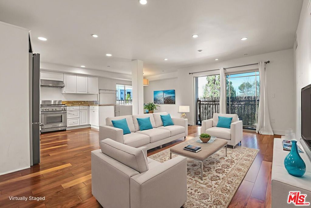 5315 Bellingham Avenue #203