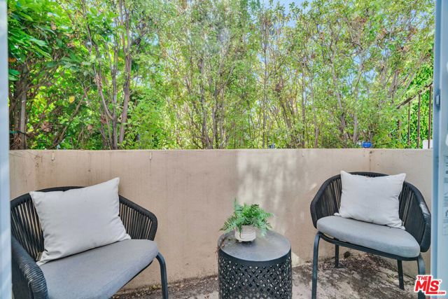 118 S Clark Drive, West Hollywood CA: https://media.crmls.org/mediaz/23f54145-76b6-429b-999f-477bb492335f.jpg