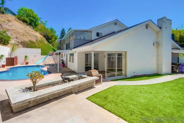 4711 ASHBY ST, San Diego CA: https://media.crmls.org/mediaz/23f5475b-b2d8-4ab4-82e2-6bc99cf7d4c9.jpg