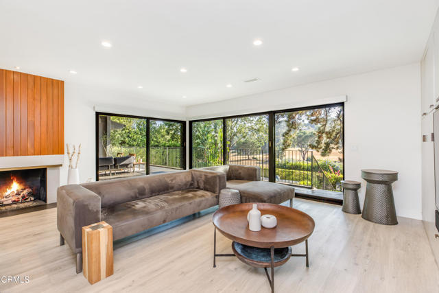 1240 Chateau Road, Pasadena CA: https://media.crmls.org/mediaz/23f5753b-2fdc-4b77-91b9-aff81cb75587.jpg