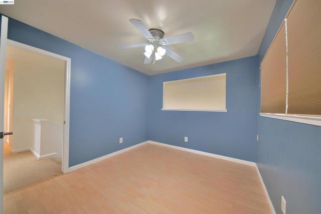 1425 Forest Dr, Turlock CA: https://media.crmls.org/mediaz/23f67f63-4b5f-44ba-b54e-355e2f3f8d33.jpg