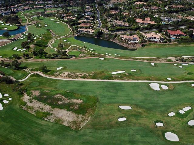 6796 St Andrews Road, Rancho Santa Fe CA: https://media.crmls.org/mediaz/23f6ff7c-fd16-4c52-9369-61fd7751c3b2.jpg