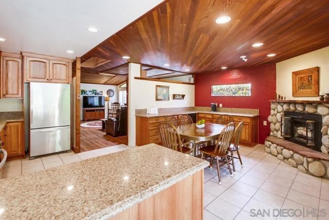 Image 6 of 34 For 11780 Treeview Pl