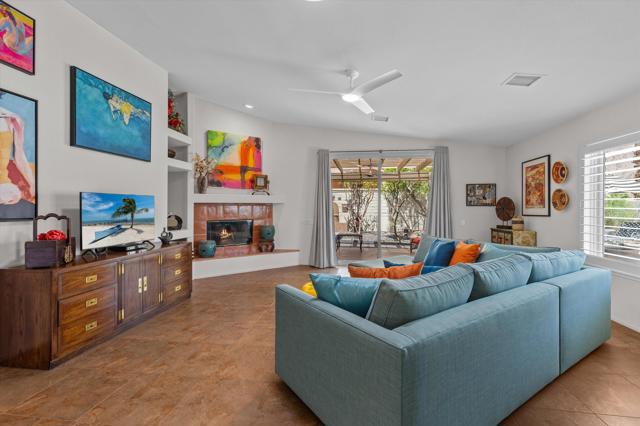 Image 12 of 38 For 52505 Avenida Alvarado