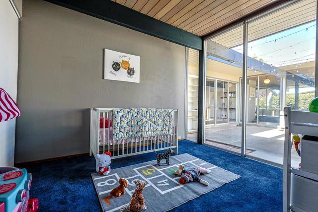 275 Puffin Court, Foster City CA: https://media.crmls.org/mediaz/23f768ab-c06b-4a46-894d-920a94110cc0.jpg