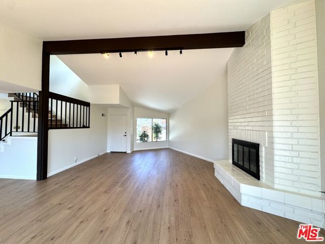 7756 Sailboat Circle, Huntington Beach CA: https://media.crmls.org/mediaz/23f7a3a0-7445-477f-89d4-67076da58d36.jpg