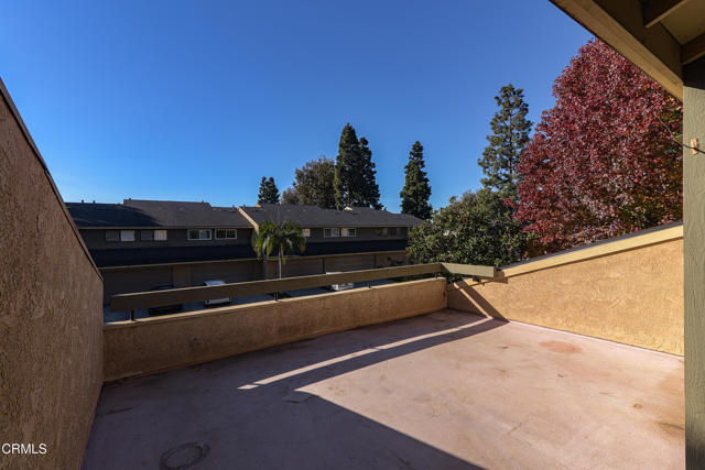 Detail Gallery Image 2 of 17 For 307 Oakwood St, Ventura,  CA 93001 - 2 Beds | 1/1 Baths