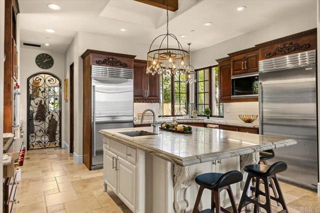 18320 VIA AMBIENTE, Rancho Santa Fe CA: https://media.crmls.org/mediaz/23f8d254-93ee-4d23-8c51-1b16dad93c79.jpg