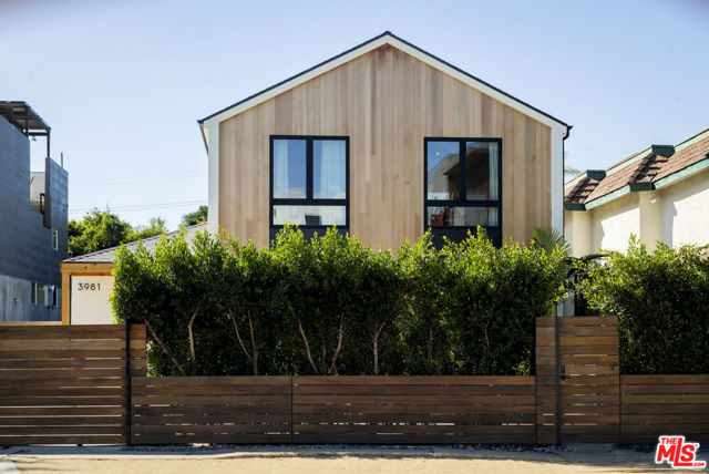 3981 Beethoven Street, Los Angeles CA: https://media.crmls.org/mediaz/23f8f79b-357e-4ee2-8998-c0973aae79b1.jpg