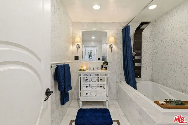 2300 Benedict Canyon Drive photo 24