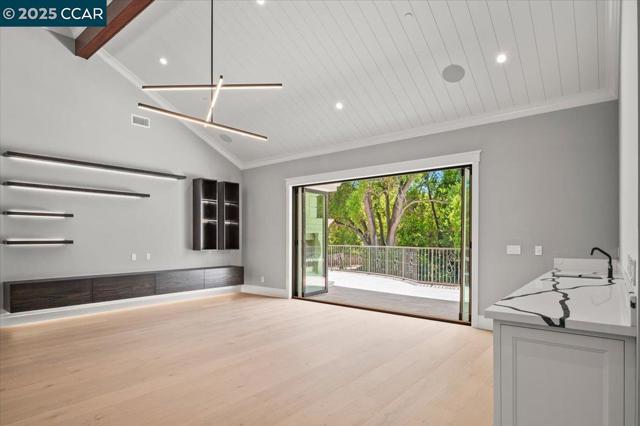 74 Middlefield Rd, Atherton CA: https://media.crmls.org/mediaz/23fa56fe-9513-48e5-bd32-4acf020dfe71.jpg