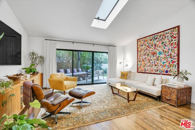 3719 Butler Avenue, Los Angeles CA: https://media.crmls.org/mediaz/23fa7c4e-eb17-4ecd-8b2d-d8af586efea1.jpg