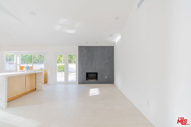 Image 14 of 44 For 70725 Ironwood Drive