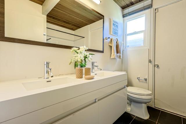 275 Puffin Court, Foster City CA: https://media.crmls.org/mediaz/23fc8b64-f367-4cda-9637-bdddfdcc09b5.jpg