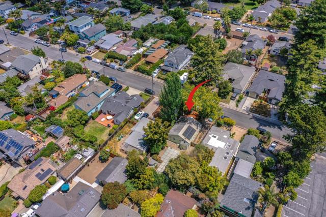 1749 43rd Avenue, Capitola CA: https://media.crmls.org/mediaz/23fd17b9-86dd-4481-b3e9-cffe5f93aade.jpg