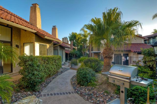 Detail Gallery Image 45 of 49 For 1915 Estrella De Mar Ct #C,  Carlsbad,  CA 92009 - 2 Beds | 2/1 Baths