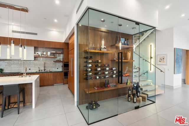 1527 Rising Glen Road, Los Angeles CA: https://media.crmls.org/mediaz/23fe86e9-debd-47c5-8272-3b1bdbbcd0a6.jpg