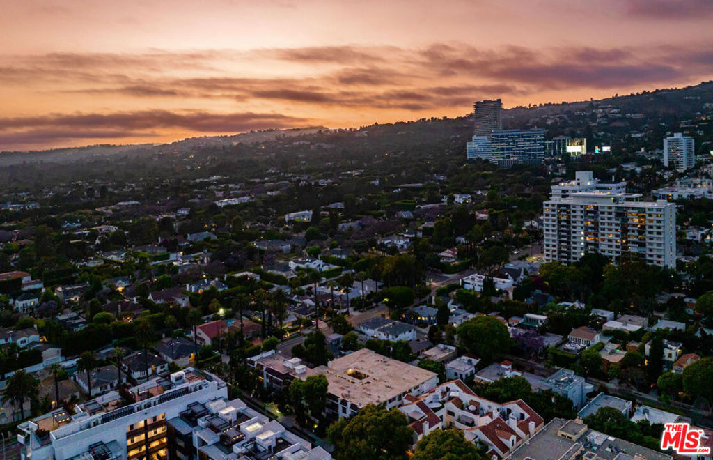 https://media.crmls.org/mediaz/23ff502a-45ab-4cbc-8141-0d8a310a02a8.jpg?preset=X-Large