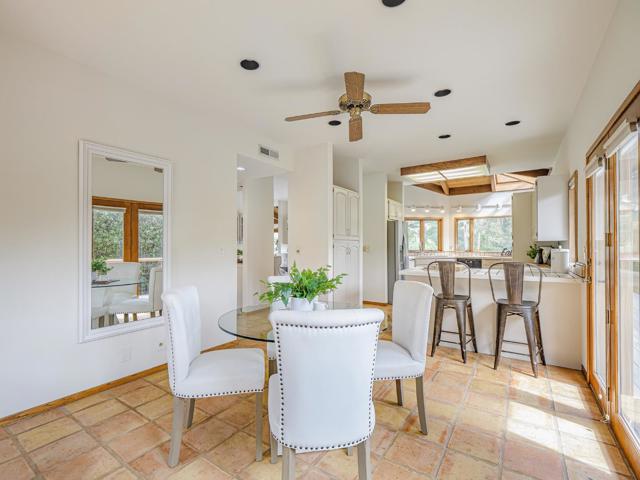 1125 Sumner Avenue, Aptos CA: https://media.crmls.org/mediaz/23ffd7af-a0dd-4e8e-bb5a-4e81cd714be4.jpg