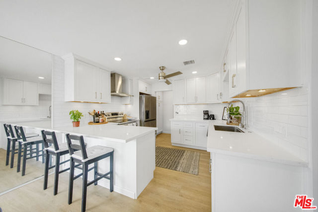 1010 Hammond Street, West Hollywood CA: https://media.crmls.org/mediaz/23fff6c5-0551-4c0a-8f6c-70540028e730.jpg