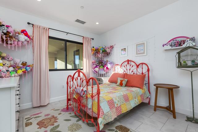 328 AMY WAY, Alpine CA: https://media.crmls.org/mediaz/240105ba-98c4-4822-bb30-0510b2f957cb.jpg
