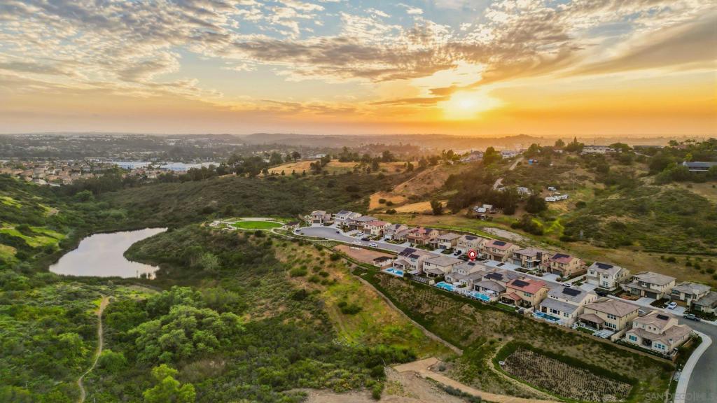 888 Cayley Ave - photo 8