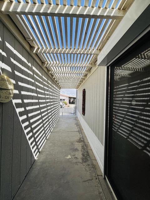 47751 San Salvador, Indio CA: https://media.crmls.org/mediaz/24016618-10af-41fc-8b49-3ddfb087e959.jpg