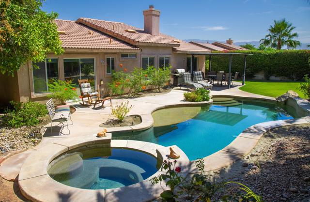 79825 Independence Way, La Quinta CA: https://media.crmls.org/mediaz/2402b2a9-3d9e-4e62-8eed-c870284c50ab.jpg
