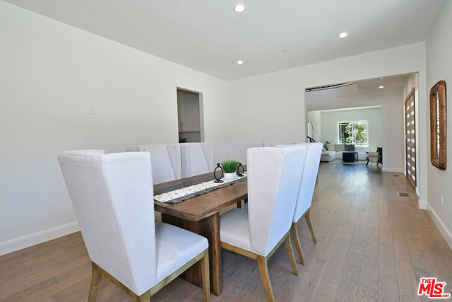 29677 Mulholland Highway, Agoura Hills CA: https://media.crmls.org/mediaz/2402d4c2-1dc7-43dc-b51f-03ec3adcee66.jpg