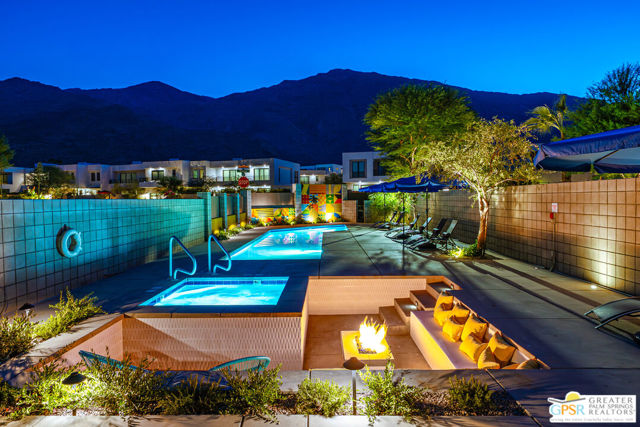 588 E San Lorenzo Road #204, Palm Springs, CA 92264