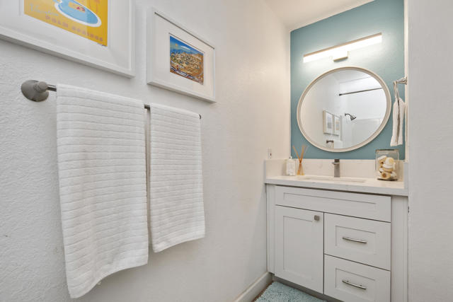 2822 N Auburn Court, Palm Springs CA: https://media.crmls.org/mediaz/240354ba-782d-46bf-990f-f2d7aee26ed0.jpg