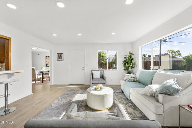 Detail Gallery Image 10 of 46 For 910 Ivywood Dr, Oxnard,  CA 93030 - 5 Beds | 3/1 Baths