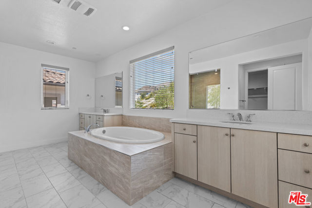 20723 W Deer Grass Court, Porter Ranch CA: https://media.crmls.org/mediaz/2403d4a1-1b51-4797-8db8-4df79f81aef0.jpg