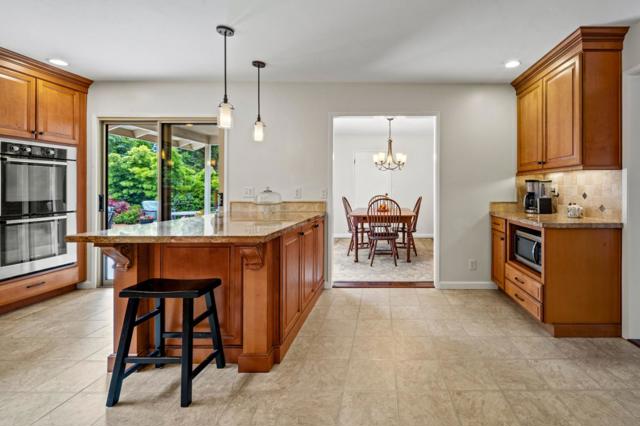 2811 Forest Lodge Road, Pebble Beach CA: https://media.crmls.org/mediaz/2403e956-0f6e-4f6b-aca2-7e4276e6c66c.jpg