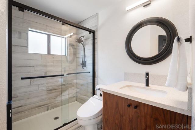 3647 Laketree Dr., Fallbrook CA: https://media.crmls.org/mediaz/24046cca-db7a-43fb-8b27-fd52918a14f7.jpg
