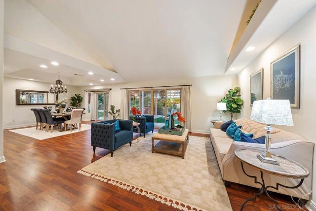 7102 Via Mariposa Norte, Bonsall CA: https://media.crmls.org/mediaz/240609de-cd05-45d0-b269-aa55940ec47e.jpg