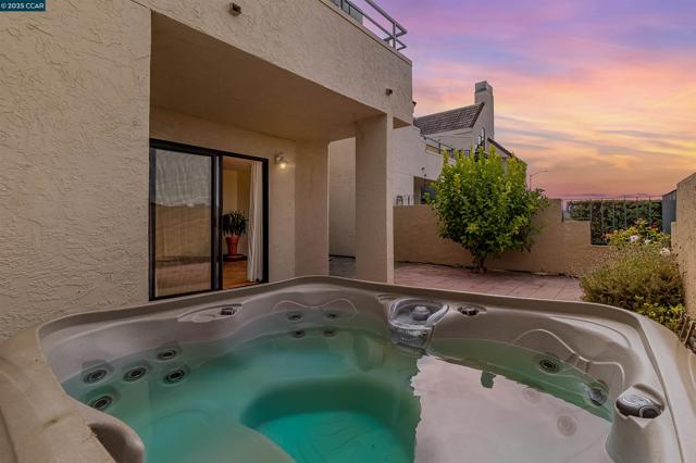 171 Nantucket Ln, Vallejo CA: https://media.crmls.org/mediaz/24066fdb-5c4b-4f48-8c17-3b8fbb2a155c.jpg