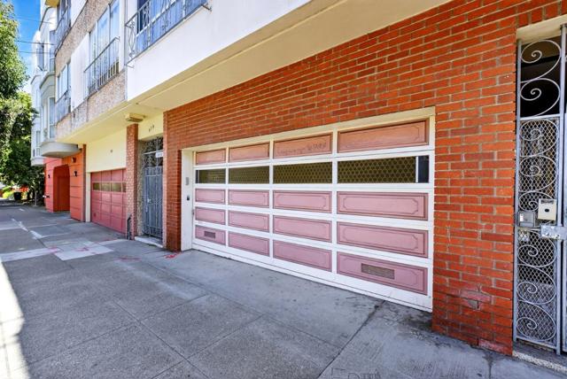 476 7th Avenue, San Francisco CA: https://media.crmls.org/mediaz/24068062-bf00-4aa7-865a-827c149815b2.jpg