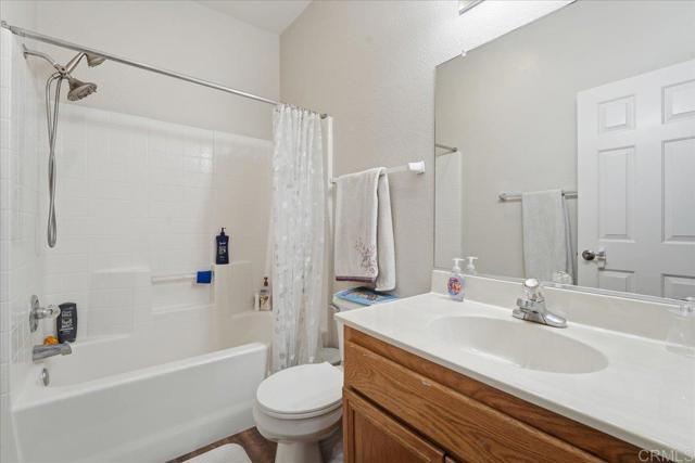 Detail Gallery Image 14 of 29 For 241 Del Mesa St, Oceanside,  CA 92058 - 4 Beds | 2 Baths