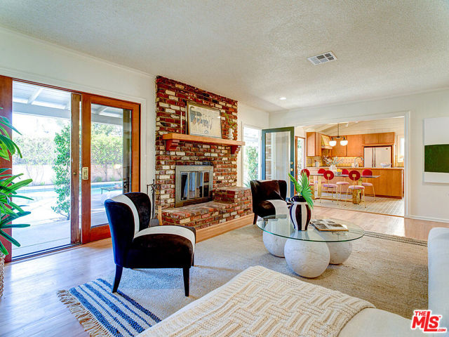 10437 Mclennan Avenue photo 5