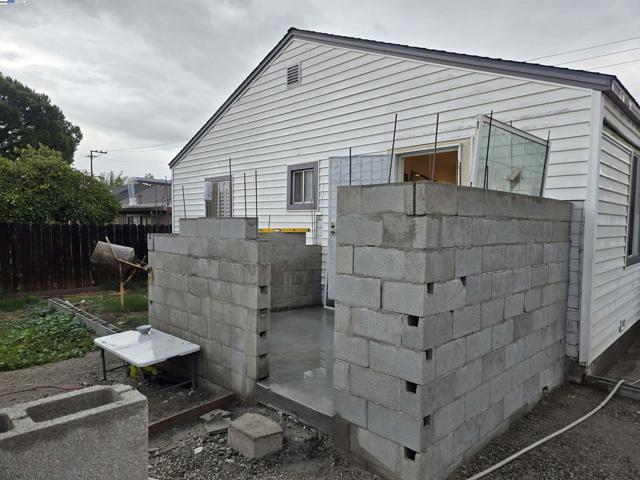 535 W Carlton Way, Tracy CA: https://media.crmls.org/mediaz/2408f6d1-de88-4ec5-a762-42307447748c.jpg