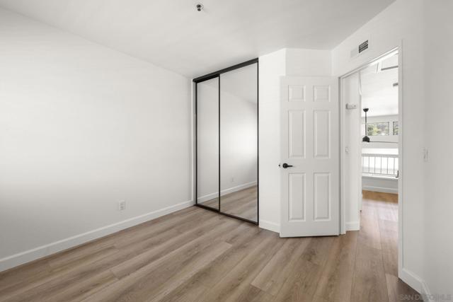 1894 Spyglass Cir, Vista CA: https://media.crmls.org/mediaz/240943a8-6f35-437b-929d-674da0dc5f44.jpg