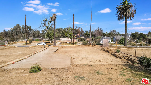 709 Swarthmore Avenue, Pacific Palisades CA: https://media.crmls.org/mediaz/240a448a-46c0-4c94-a39b-89b6c40da5f8.jpg